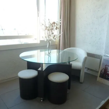 Apartment Palais Cronstadt *